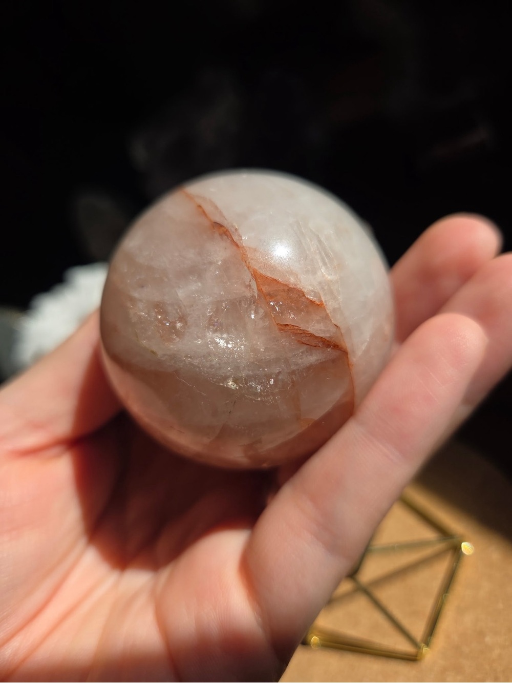 Fire quartz sphere - Picture 10 of 15